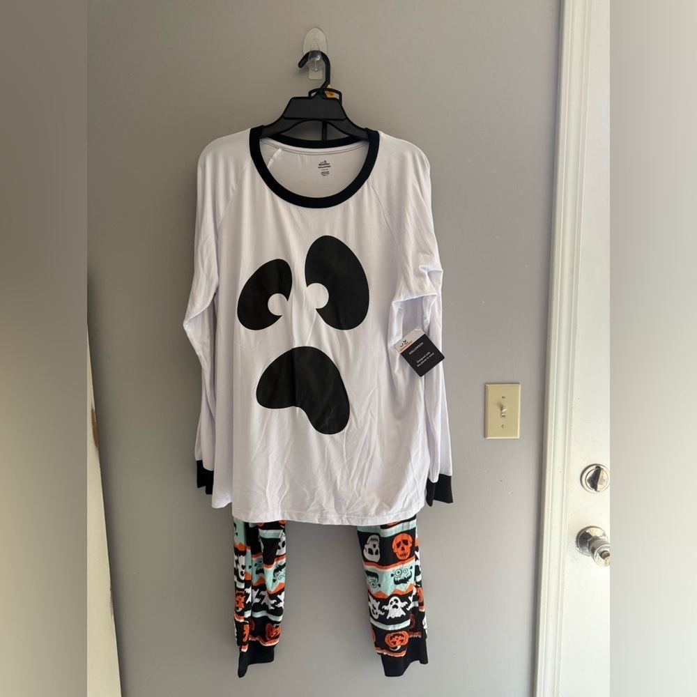 Celebrate Halloween Ghost Matching Pajama Set Womens SZ L New Long Sleeve Jogger